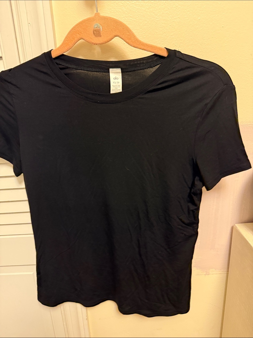 Alo Yoga Black Tee